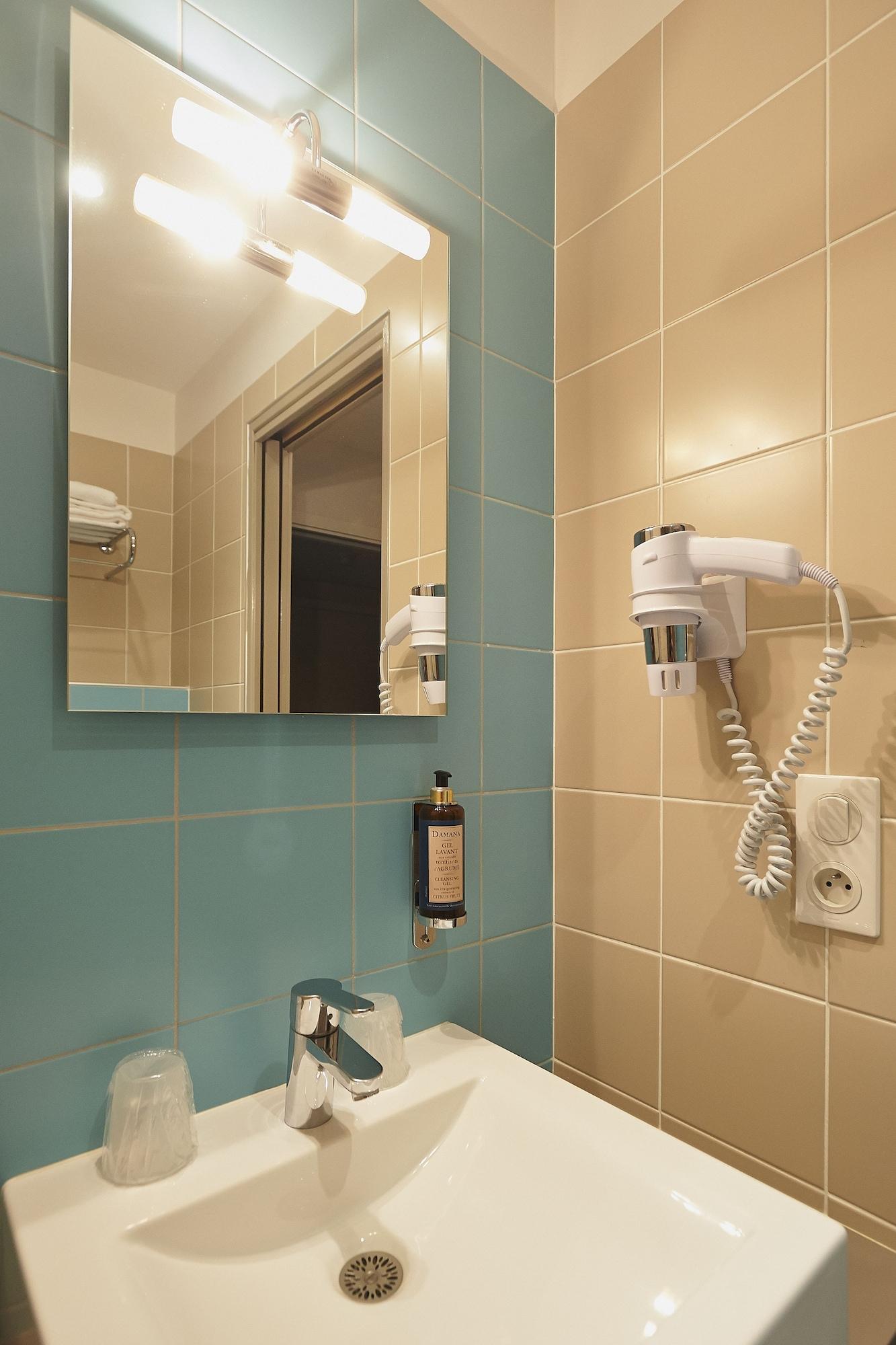 לימוז' Cit'Hotel Les Alizes מראה חיצוני תמונה